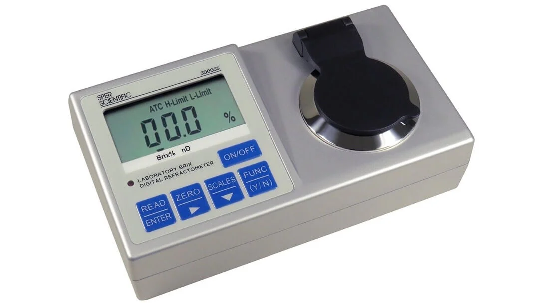 Khúc xạ kế đo chiết suất nD, độ ngọt 300033 - Sper Scientific